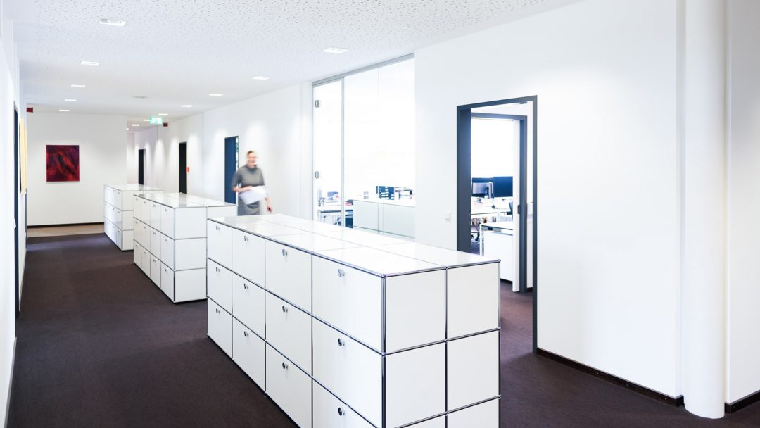 Flur mit viel Ablagefläche.